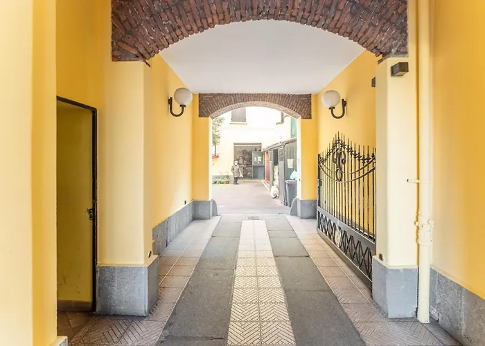 Guesthost - Porta Romana Tiny * Milano